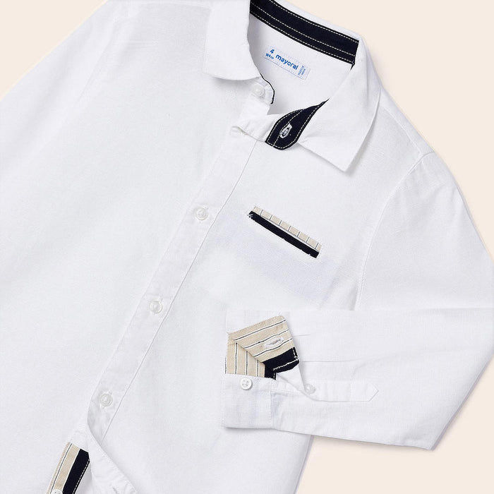 Closer look at the Mayoral white linen shirt.