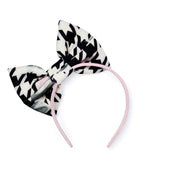 Rear view of the A Dee allie headband.