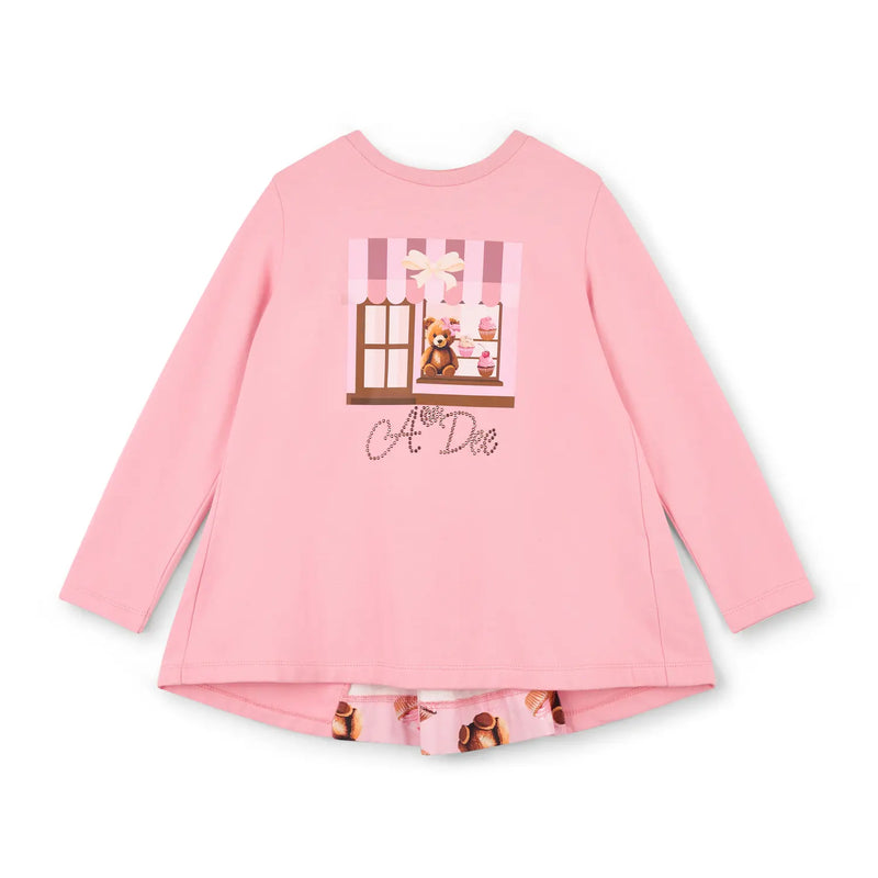 A Dee pink long sleeve top.