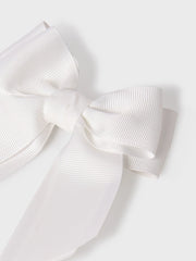 Closer look at the Abel and Lula bow hair clip.
