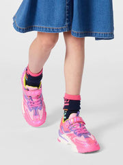 Girl wearing the Billieblush knee socks.