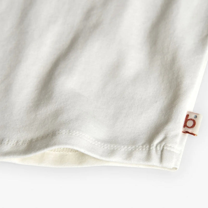 Closer look at the Boboli heart t-shirt showing detail of the logo tag at the hem