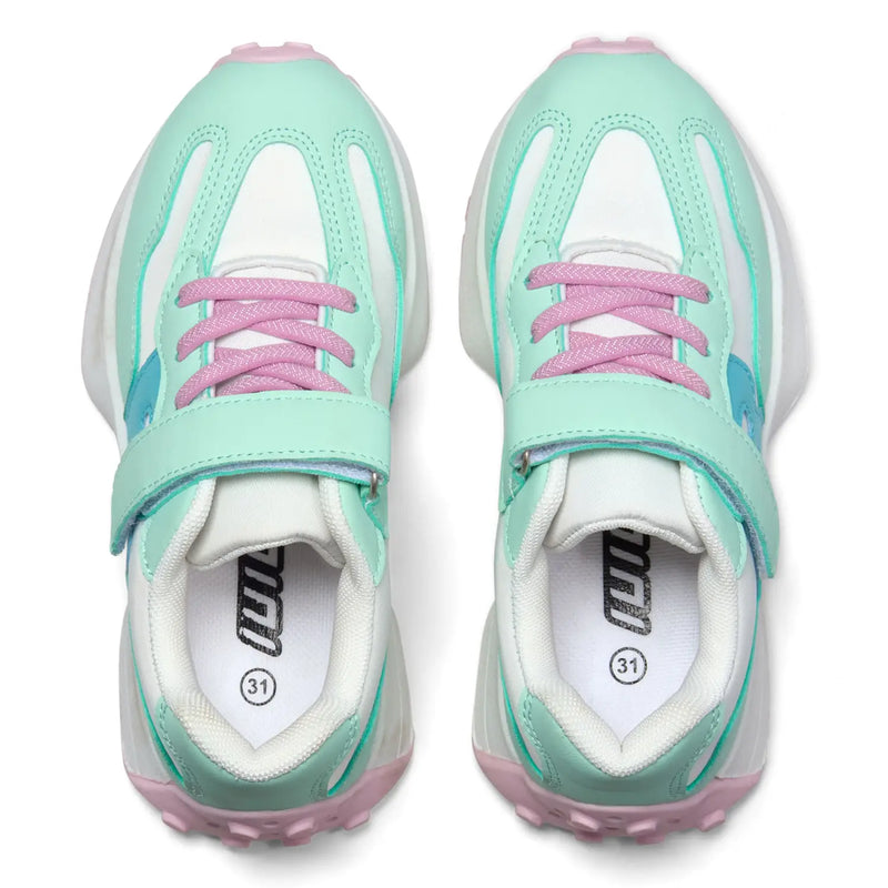 Top view of the Bonini trainers.