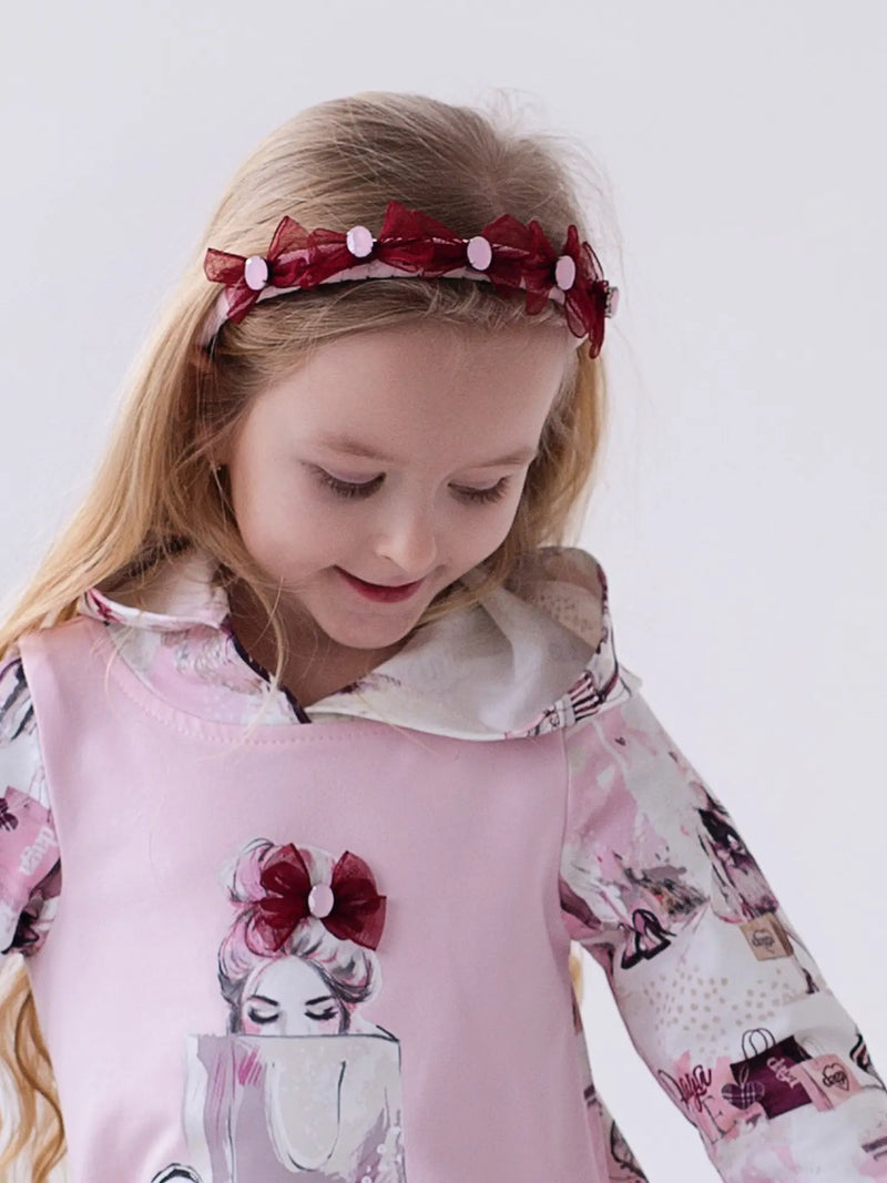 Closer look at the Daga flower headband.