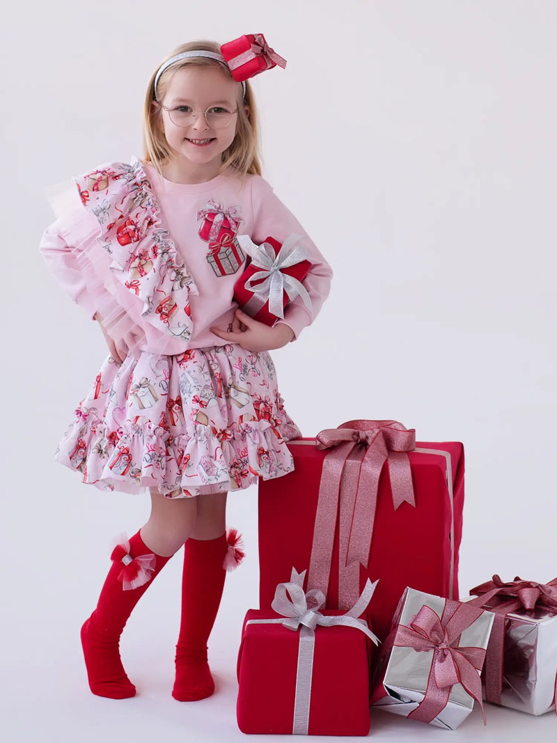 Girl modelling the Daga skirt set.