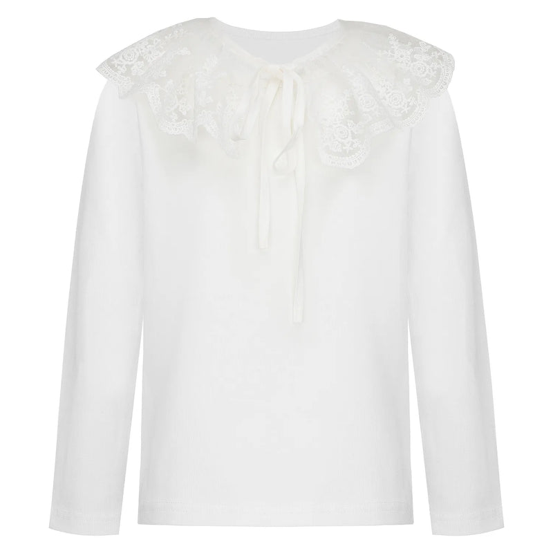 Daga white t-shirt will frilled lace collar.