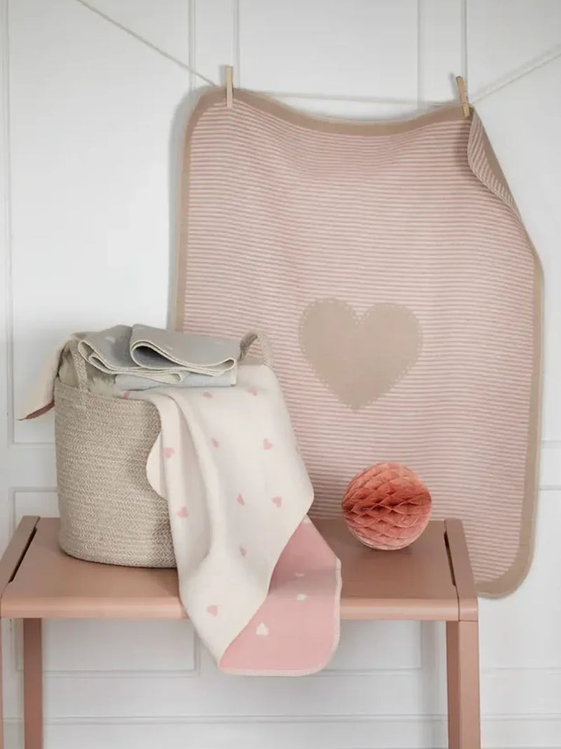 David Fussenegger juwel blanket - Pink Hearts.
