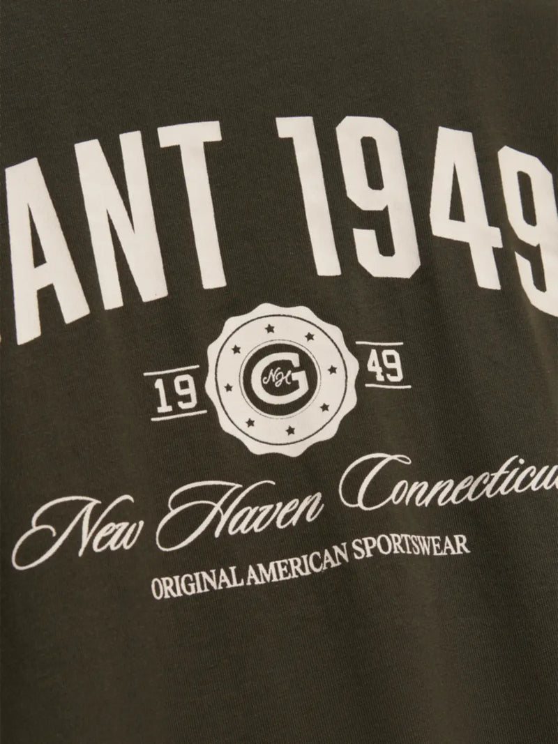 Closer look at the GANT new haven t-shirt.
