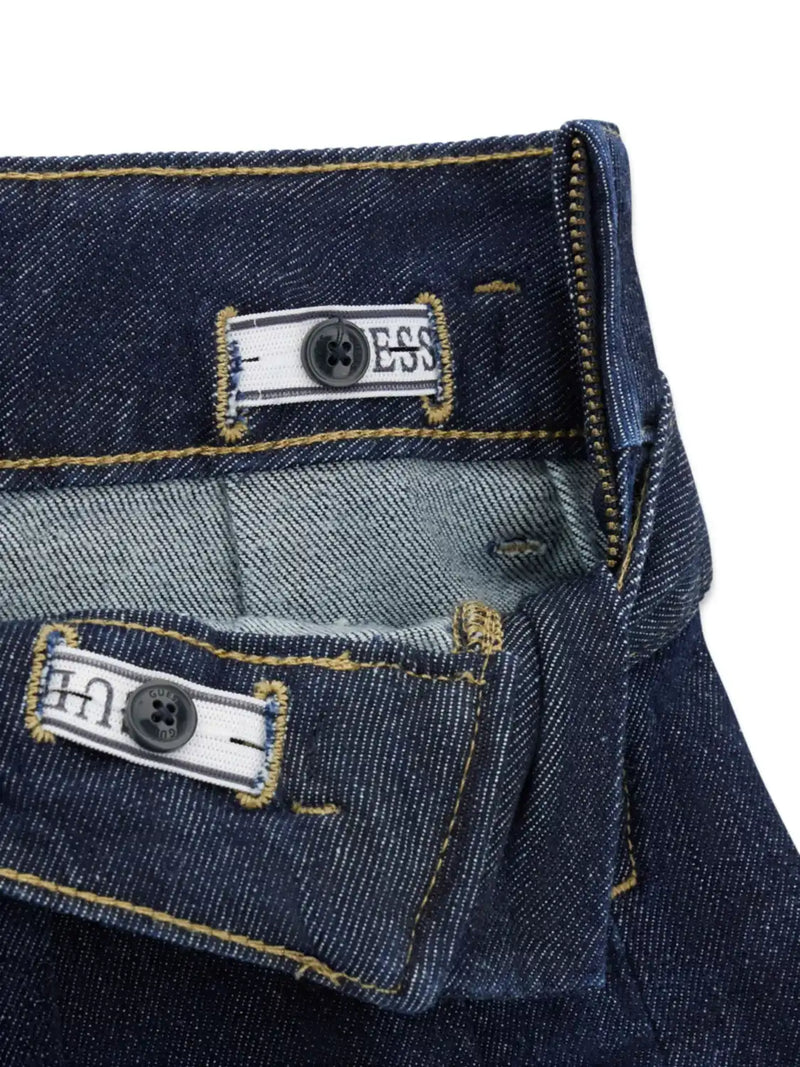 Guess denim skirt with adjustable waistband.