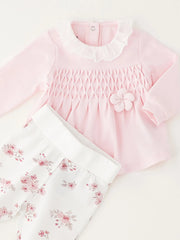 Closer look at the iDo leg warmer set.