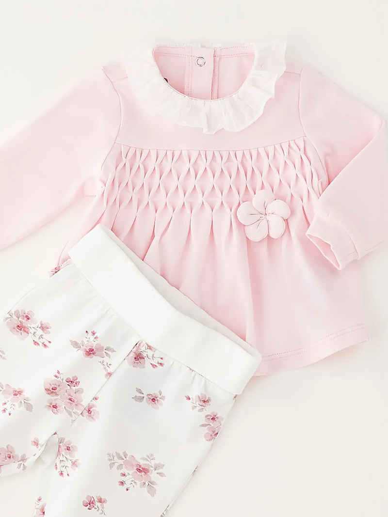 Closer look at the iDo leg warmer set.