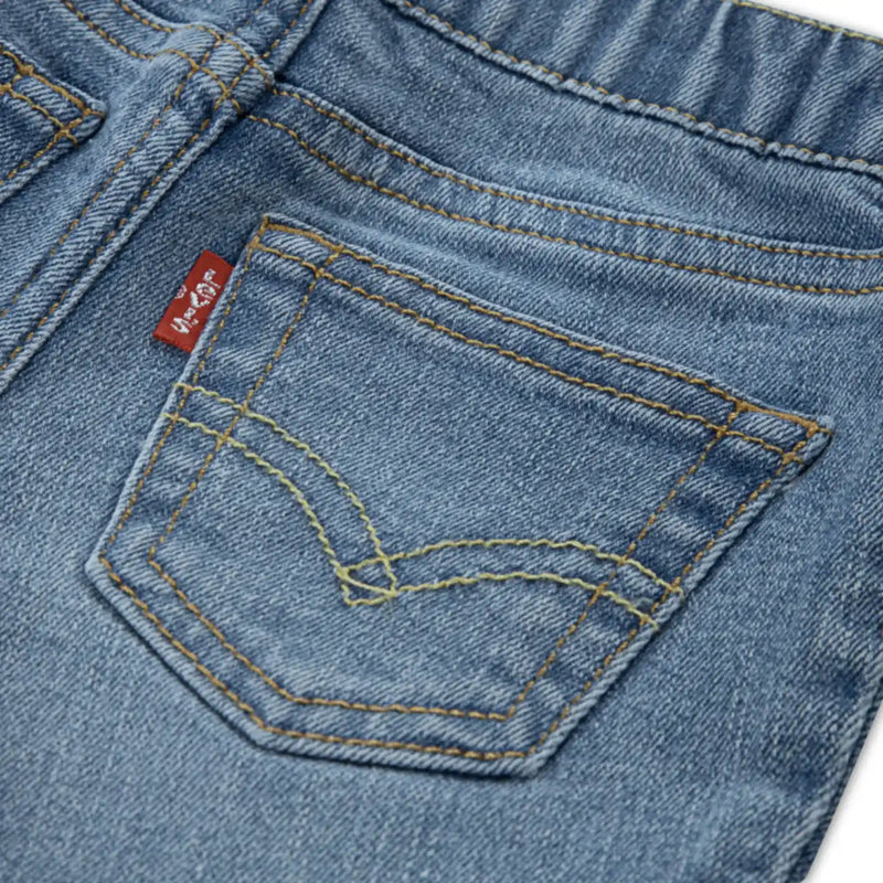 Closer look at the Levi's denim shorts.