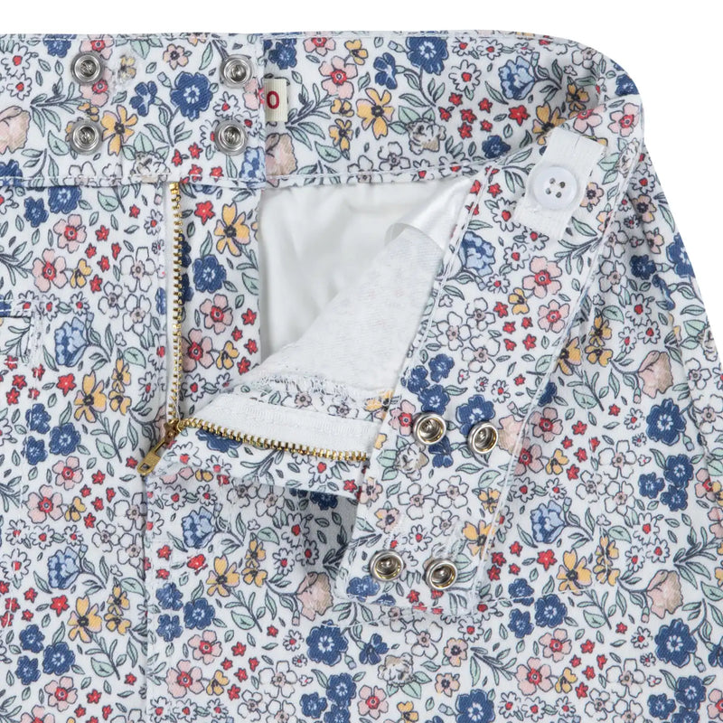 Closer look at the Levi's floral print shorts.