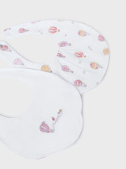 Closer view of the Mayoral balloon bib set.