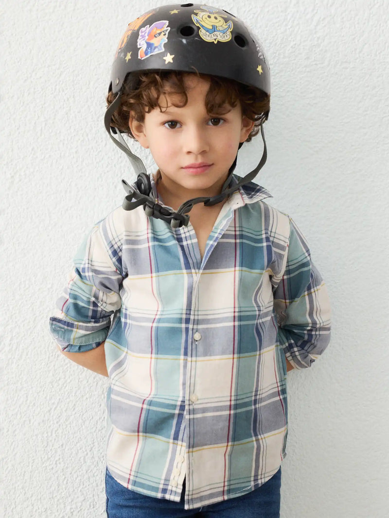 Boy wearing the Mayoral checked shirt.