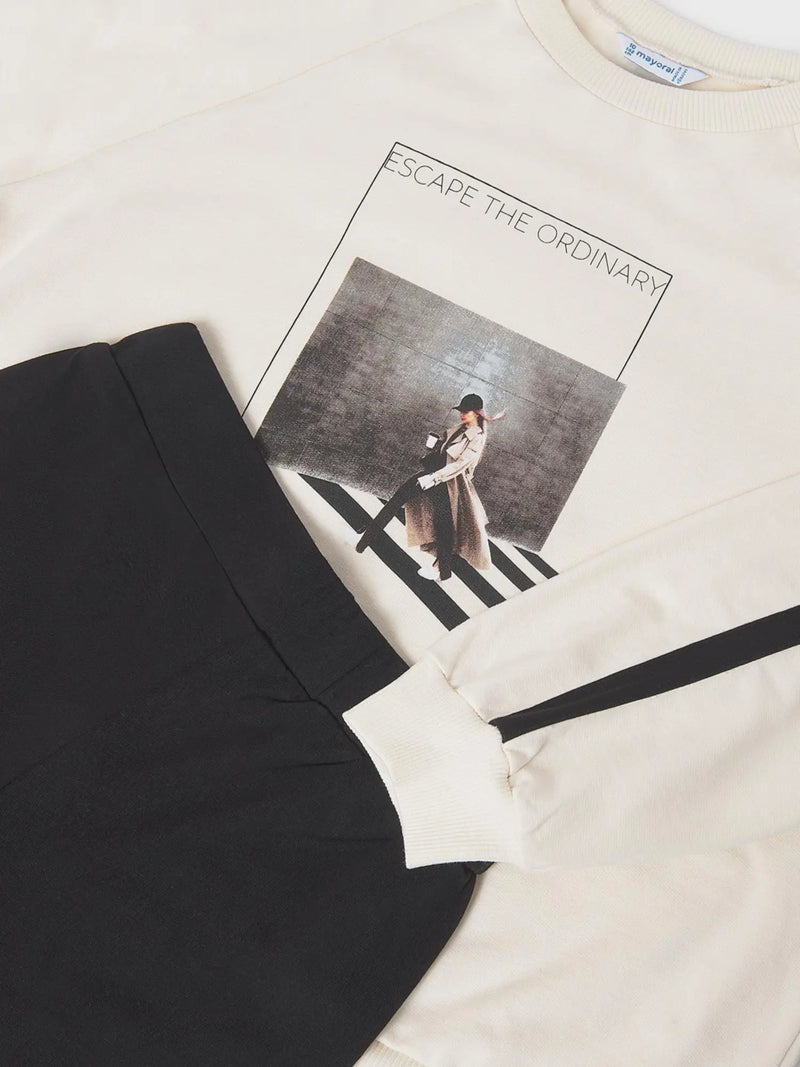 Closer view of the Mayoral flared leggings set.