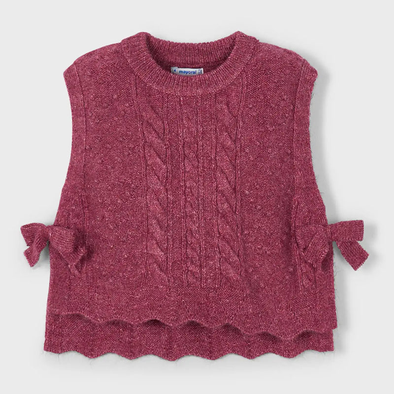 Girl's knitted vest.