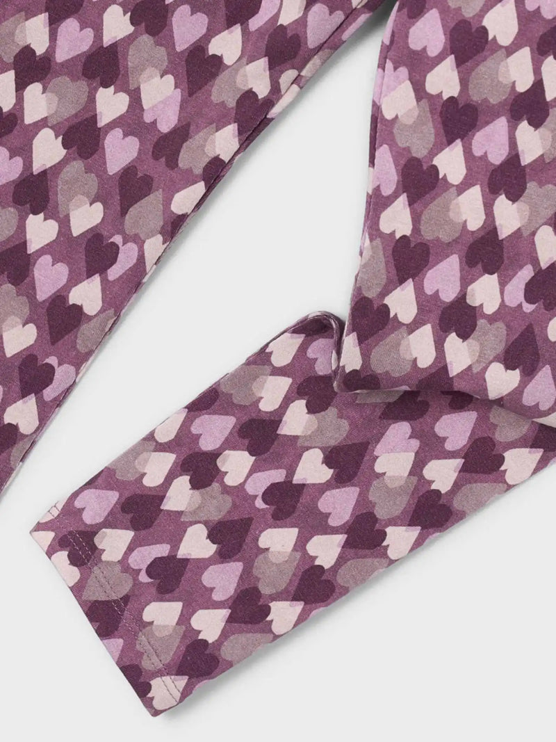 Closer look at the Mayoral heart print leggings.