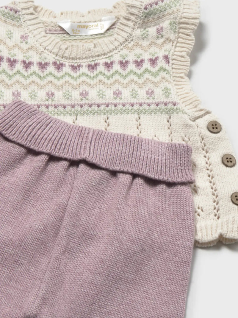 Closer look at the Mayoral knitted vest and bottoms.