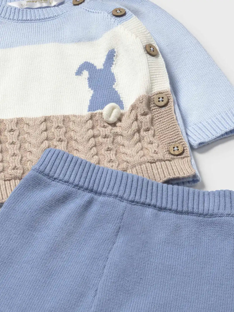 Mayoral knitted set with buttons on the side.