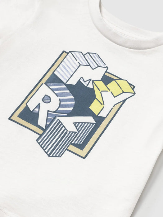 Closer view of the Mayoral logo t-shirt.