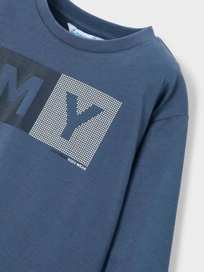 Closer look at the Mayoral logo t-shirt.