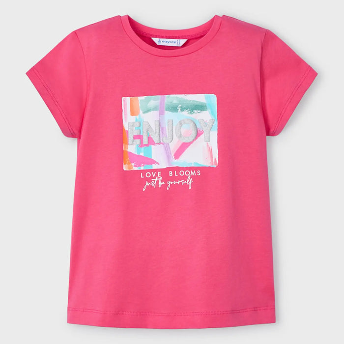 Girl's bright pink t-shirt.