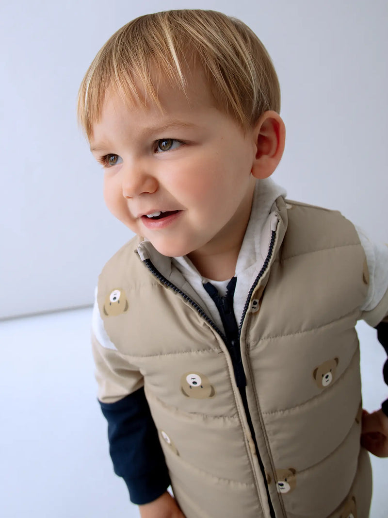 Baby boy wearing the Mayoral reversible gilet.