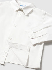 Closer view of the Mayoral shirt.