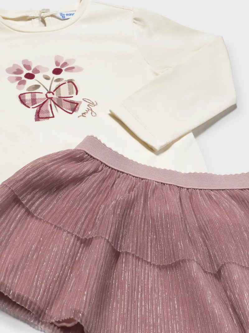 Closer look at the Mayoral skirt set,