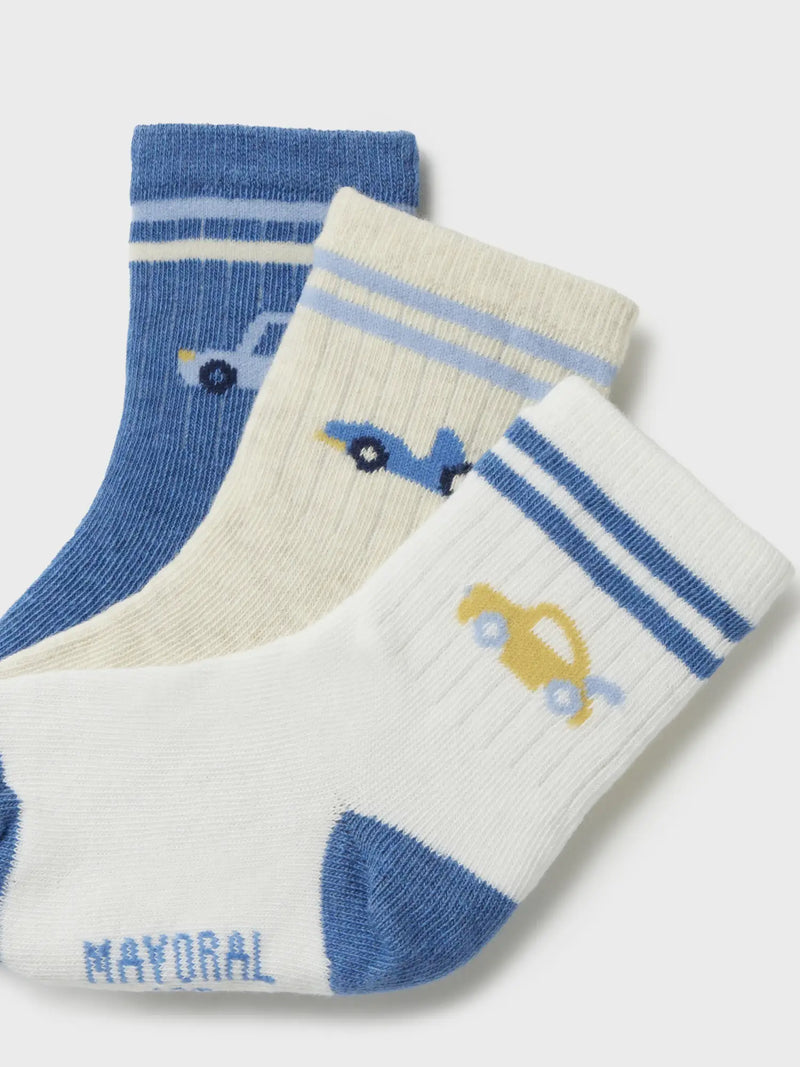 Closer look at the Mayoral striped socks set.