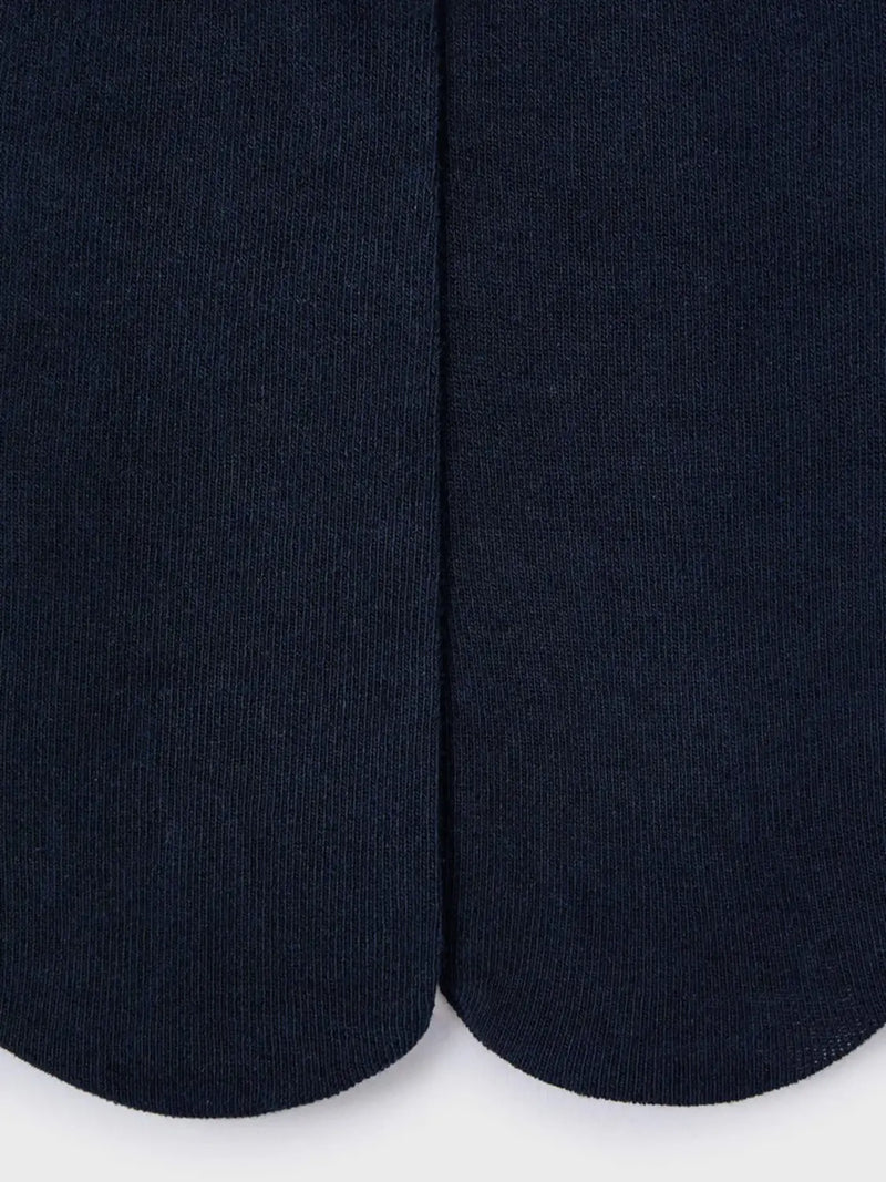 Closer view of the Mayoral tights.