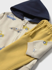 Closer look at the Mayoral tracksuit.