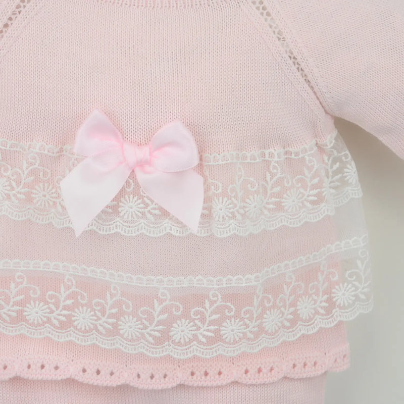 Closer look at the Pex arianna leg warmer set.