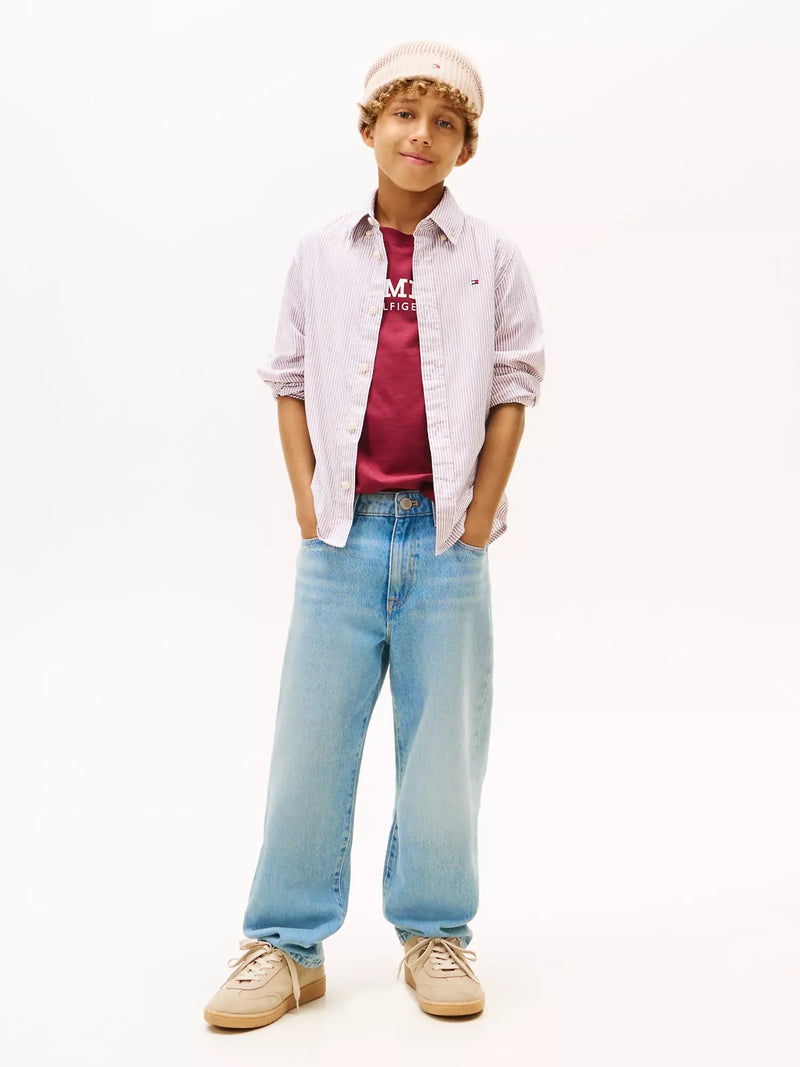 Boy wearing the Tommy Hilfiger flex ithaca shirt.