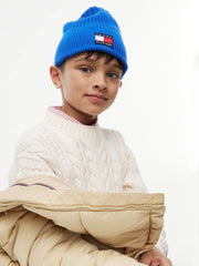 Boy wearing the Tommy Hilfiger heritage beanie.