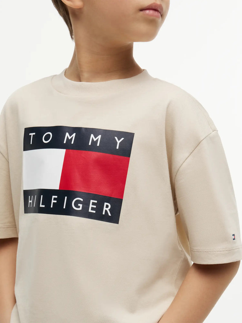 Closer look at the Tommy Hilfiger heritage flag t-shirt showing detail of the flag logo on the chest.