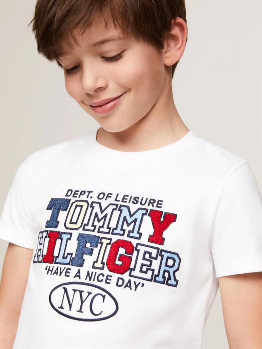 Closer view of the Tommy Hilfiger nyc logo t-shirt.