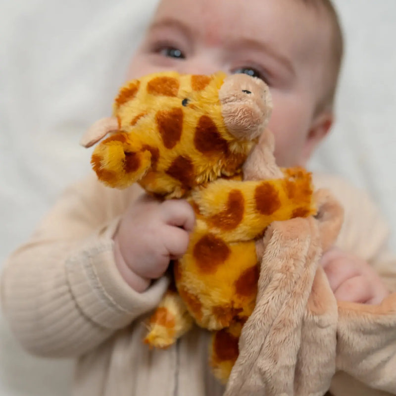 Closer view of the Ziggle giraffe comforter.