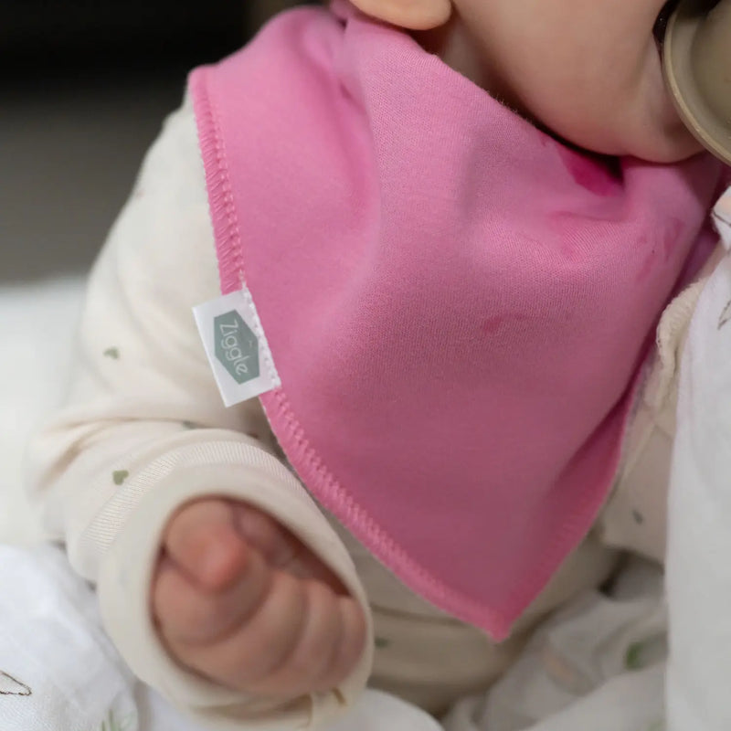 Closer look at the Ziggle orchid pink bib.