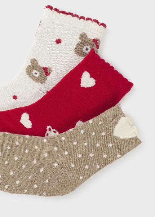 Closer look at the Mayoral red heart socks set.