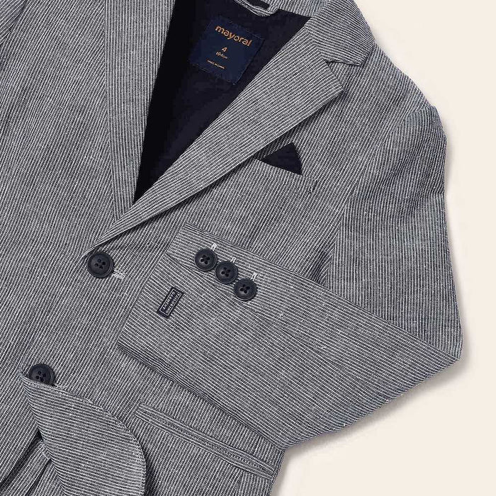 Closer look at the Mayoral grey linen jacket.