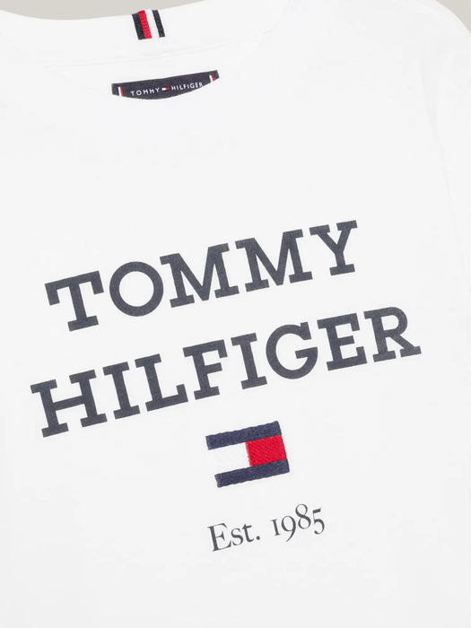 Closer look at the Tommy Hilfiger l/s logo t-shirt.