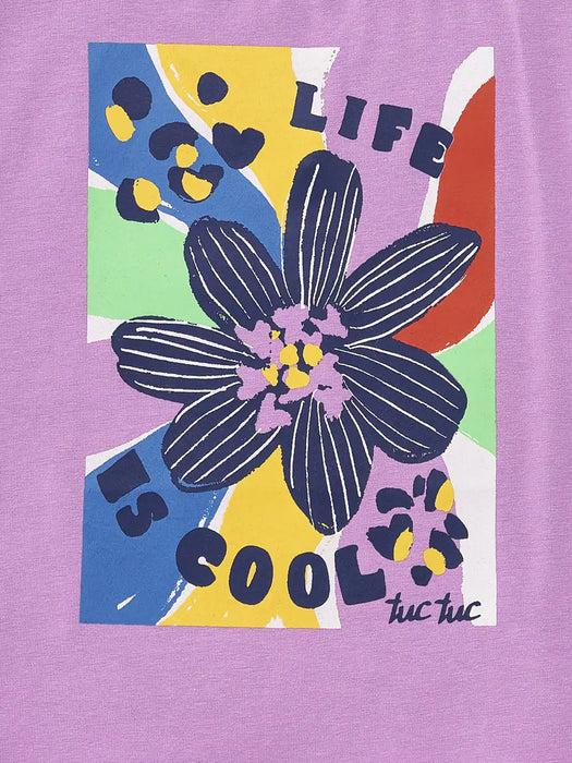 Closer view of the lilac t-shirt. 